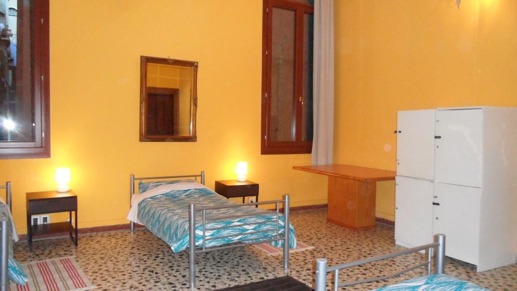 Youth Venice Palace Exterior foto